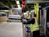 Bagagebedrijven Schiphol laten personeel te zwaar sjouwen, FNV start rechtszaak