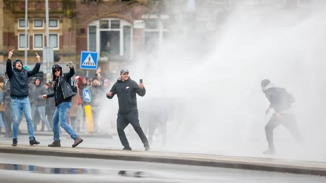 Ook in Amsterdam liep het zondag uit de hand.