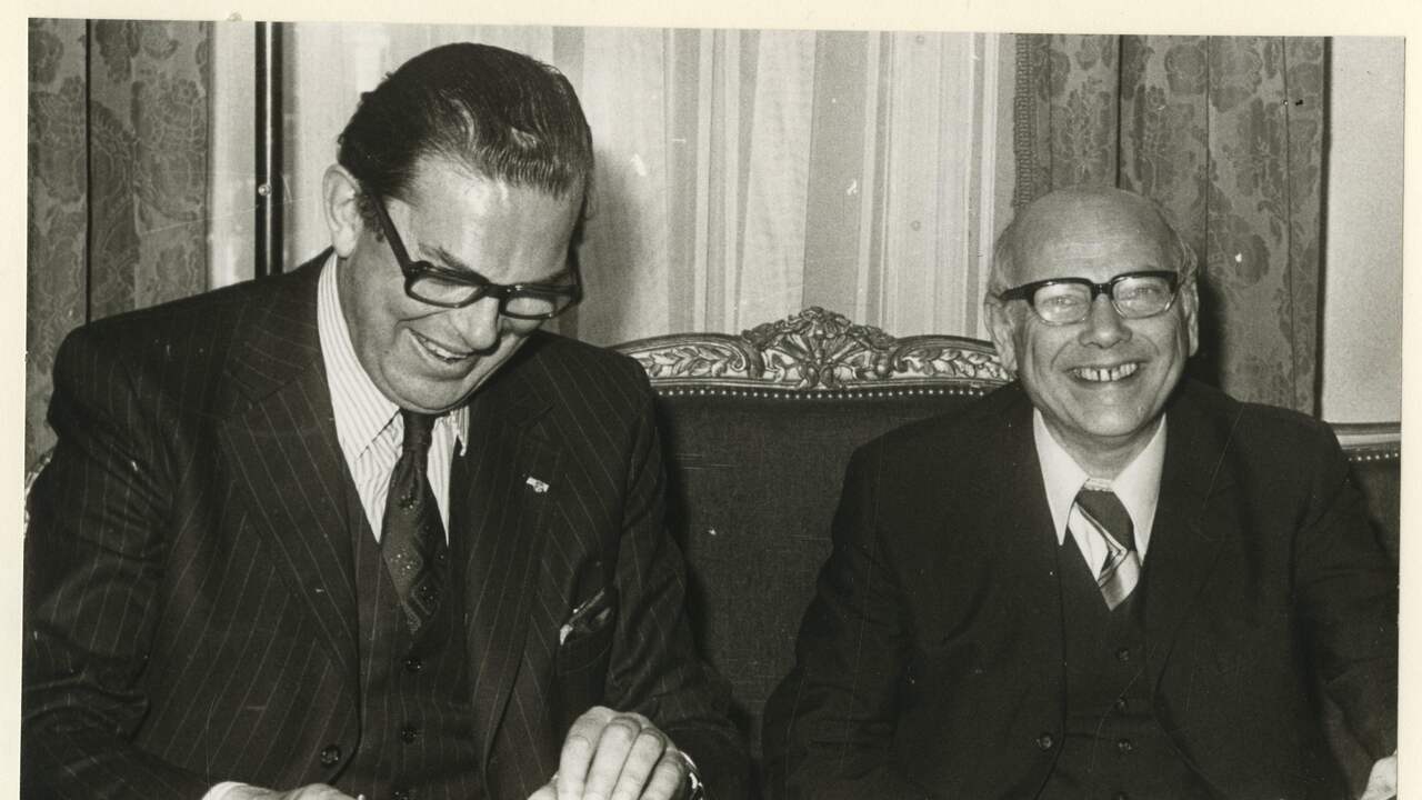 ARP-voorman en premier Barend Biesheuvel (links).