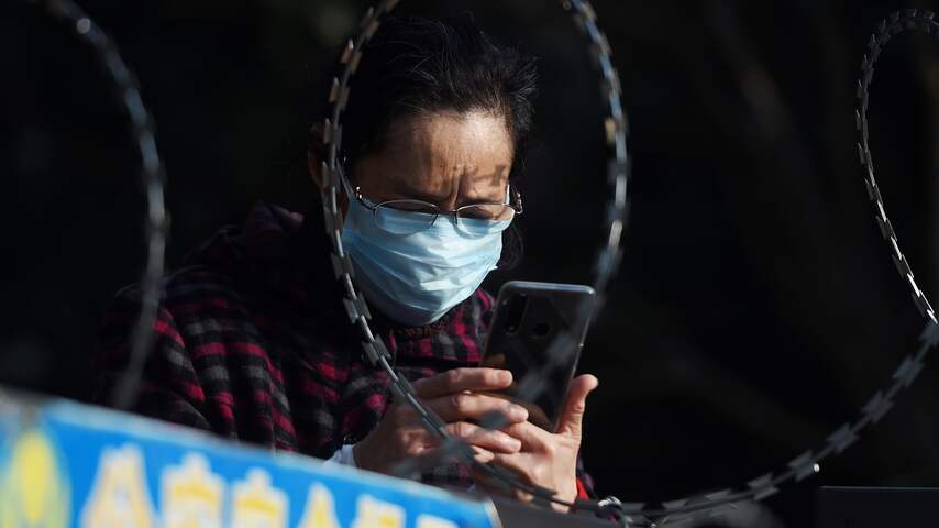 'China speurt op sociale media naar negatieve berichten over coronavirus'