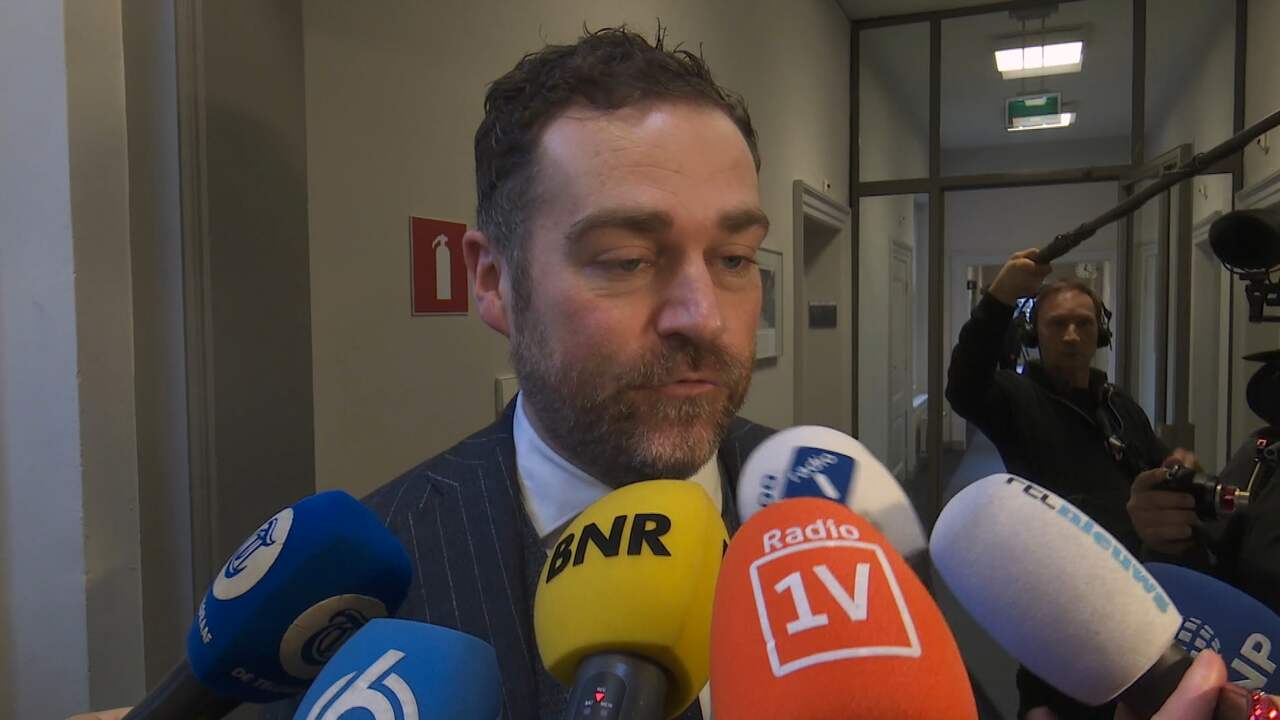 Beeld uit video: Dijkhoff voelt zich alsof VAR op laatste moment doelpunt afkeurt