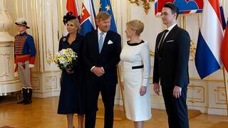 Koningspaar komt aan in Slowakije voor staatsbezoek
