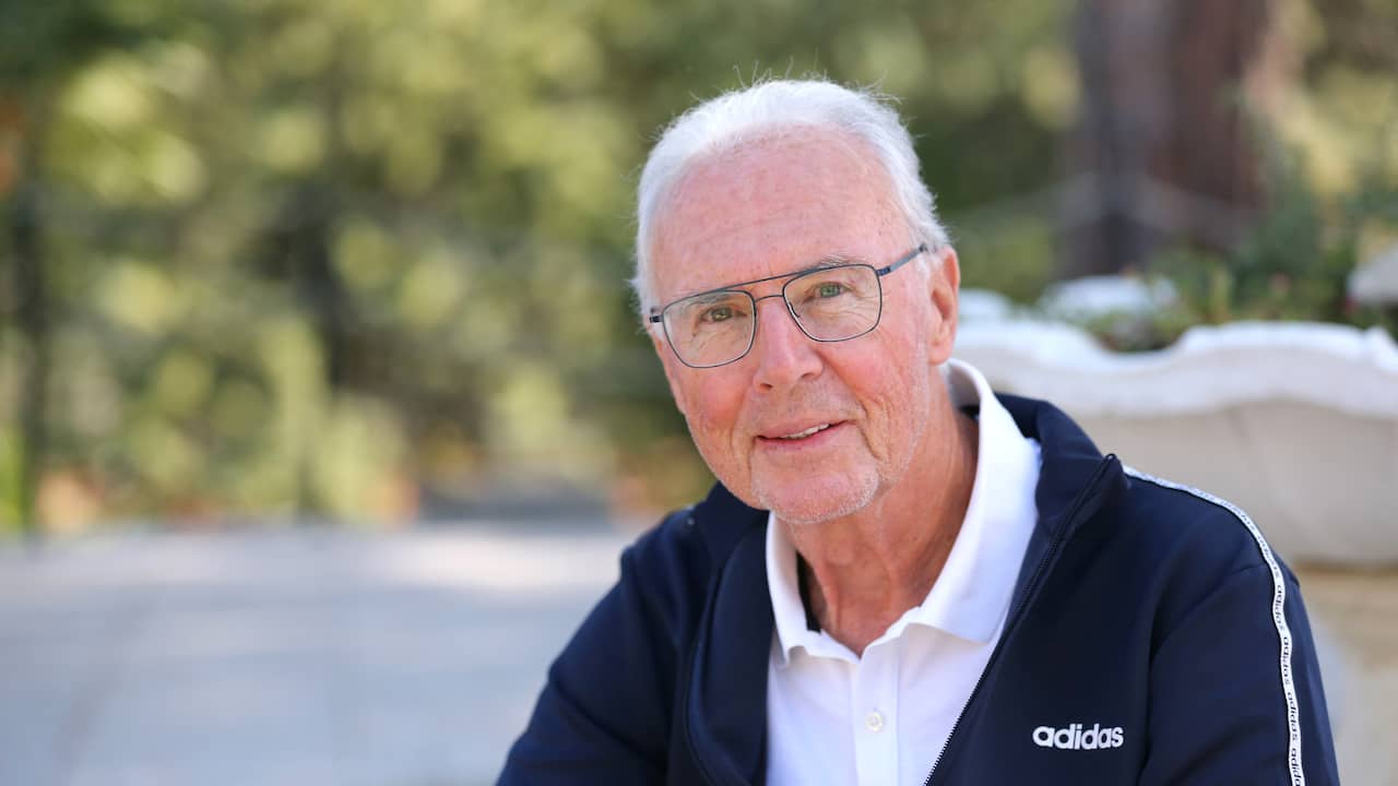 Beckenbauer kann aus gesundheitlichen Gründen nicht an Pelés Beerdigung teilnehmen |  Fußball