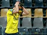 VVV-verdediger Kum evenaart met zevende rode kaart record in Eredivisie