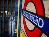 Metro Londen rijdt 's nachts in weekenden