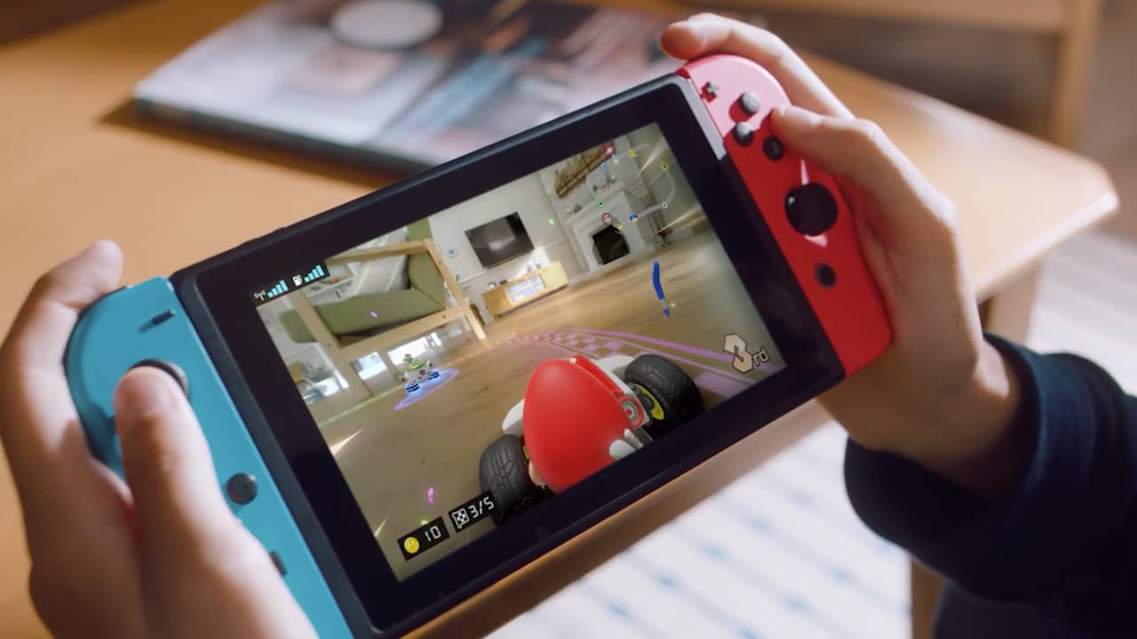 Beeld uit video: Nieuw Mario-spel laat je karten in je eigen woonkamer