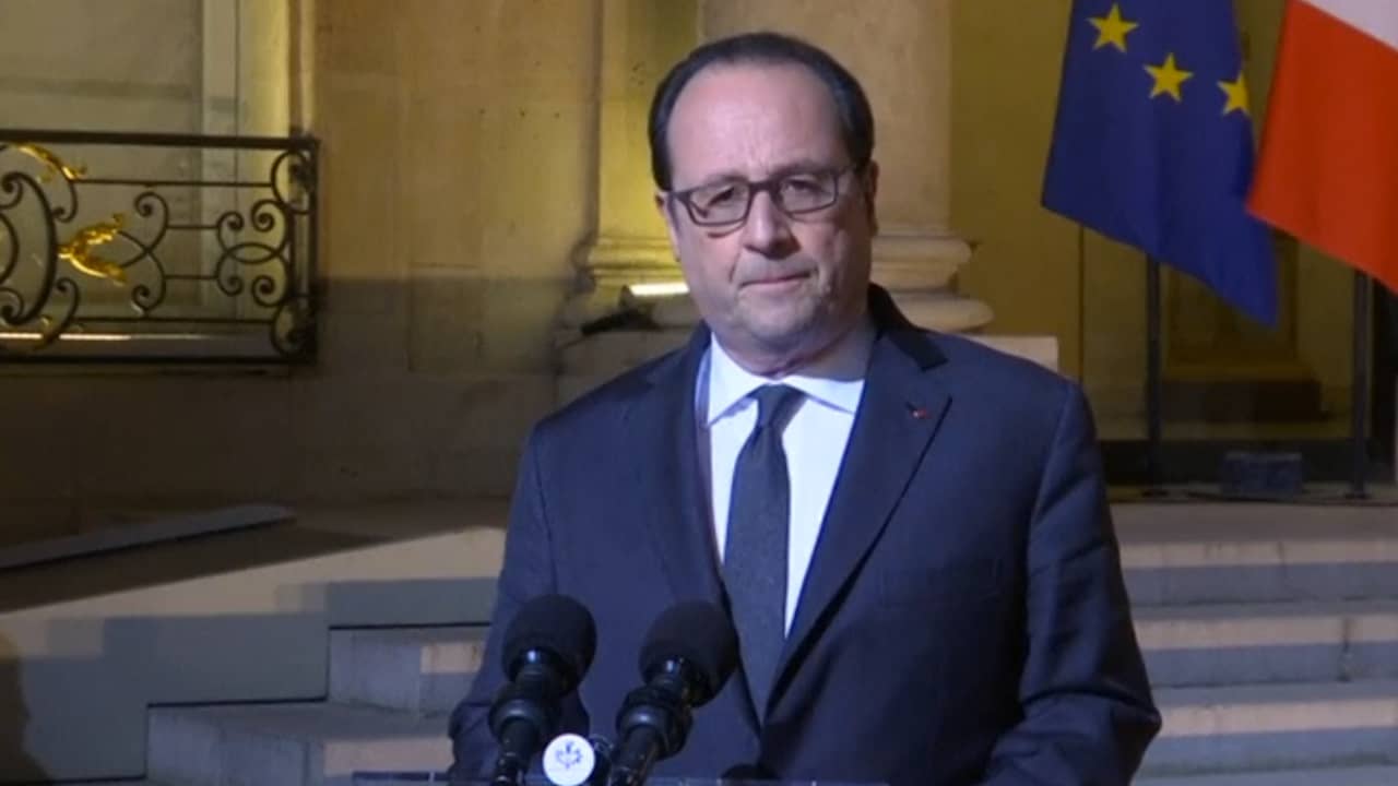 Beeld uit video: Schietpartij op Champs-Élysées volgens Hollande terrorisme 