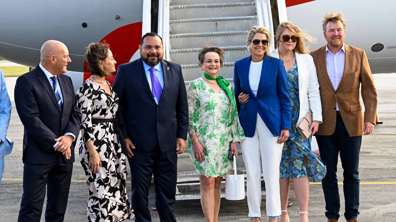 The royal couple and Amalia arrive in Bonaire for a visit to the Caribbean |  Royal family