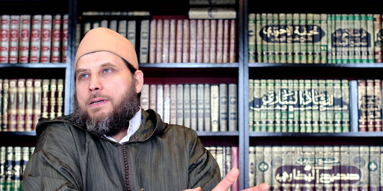 Kamer wil debat over aanpak omstreden imam die Aboutaleb 'gevaar' noemt 