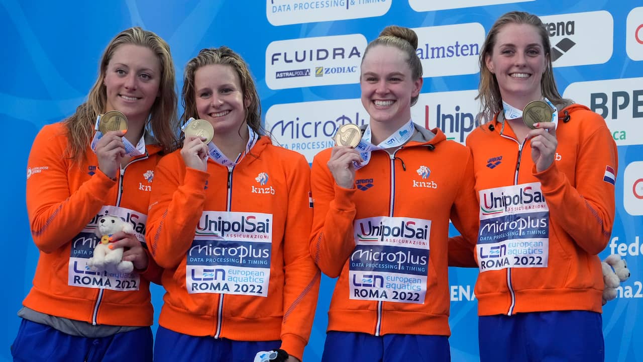 Schema haspel bekken Estafettezwemsters pakken na inhaalrace Steenbergen brons op 4x100  wisselslag | Sport Overig | NU.nl