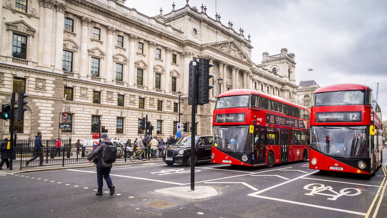 Australian bus company acquires London double-decker buses |  NOW