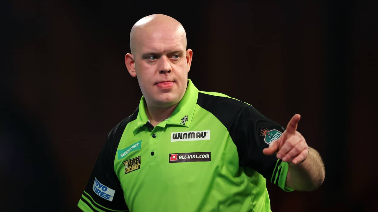 Michael van Gerwen Dominates to Reach Third Round of Darts World Cup