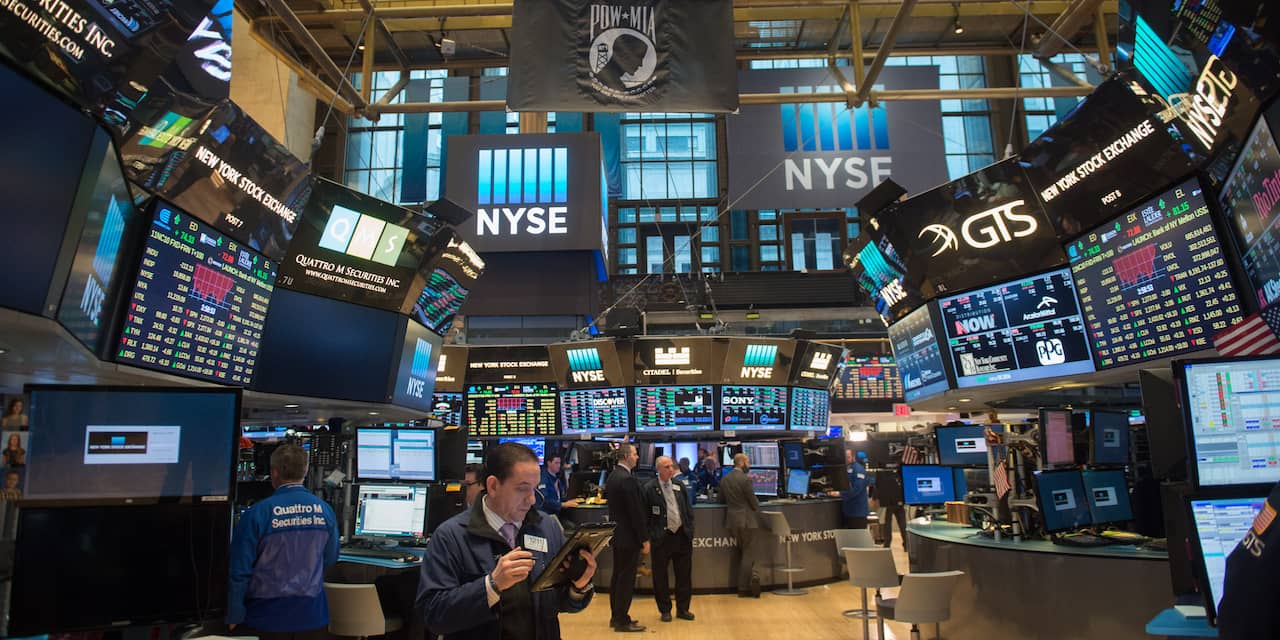 Wall Street veert op van flinke koersval