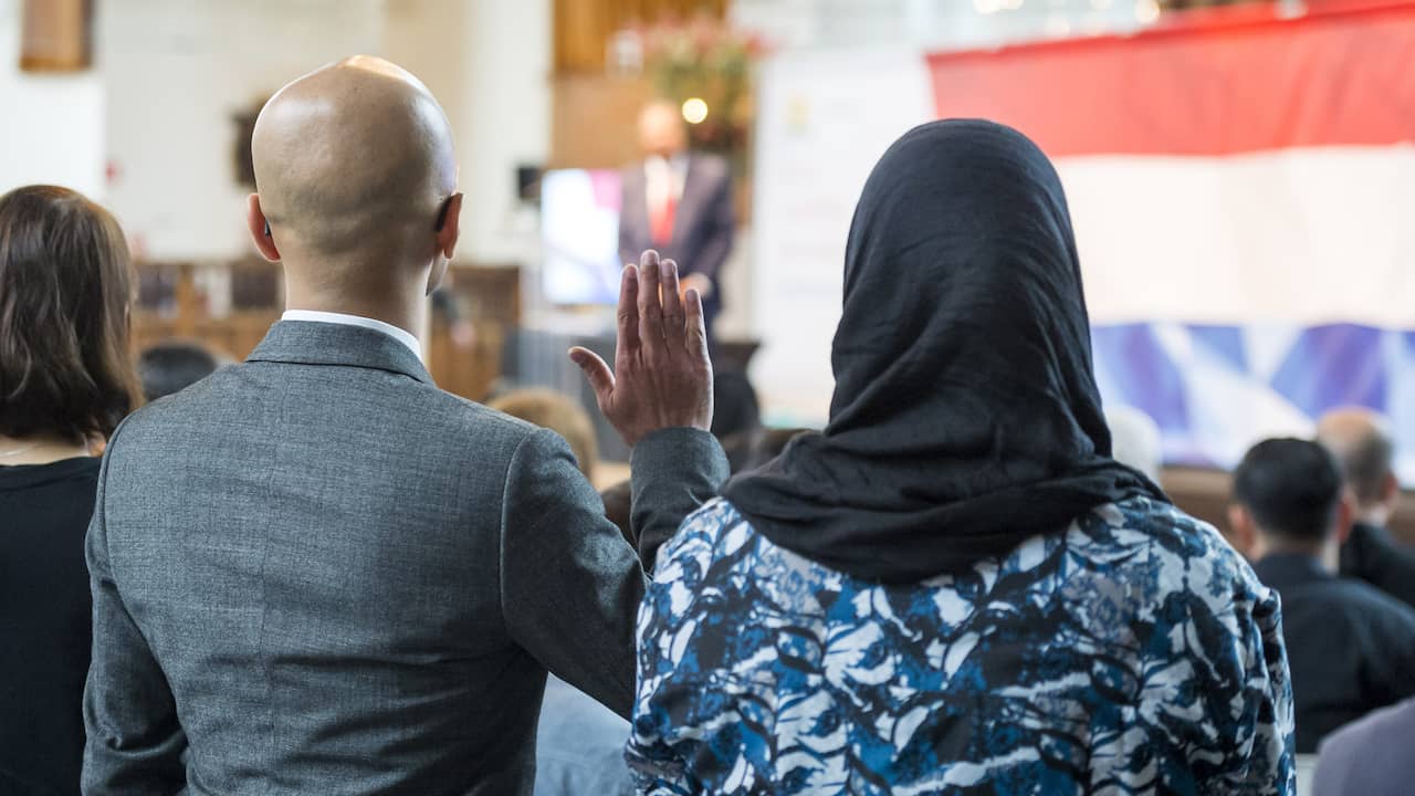 Almost 48,000 People Became Dutch Citizens Through Naturalization in 2023, Mostly Syrians