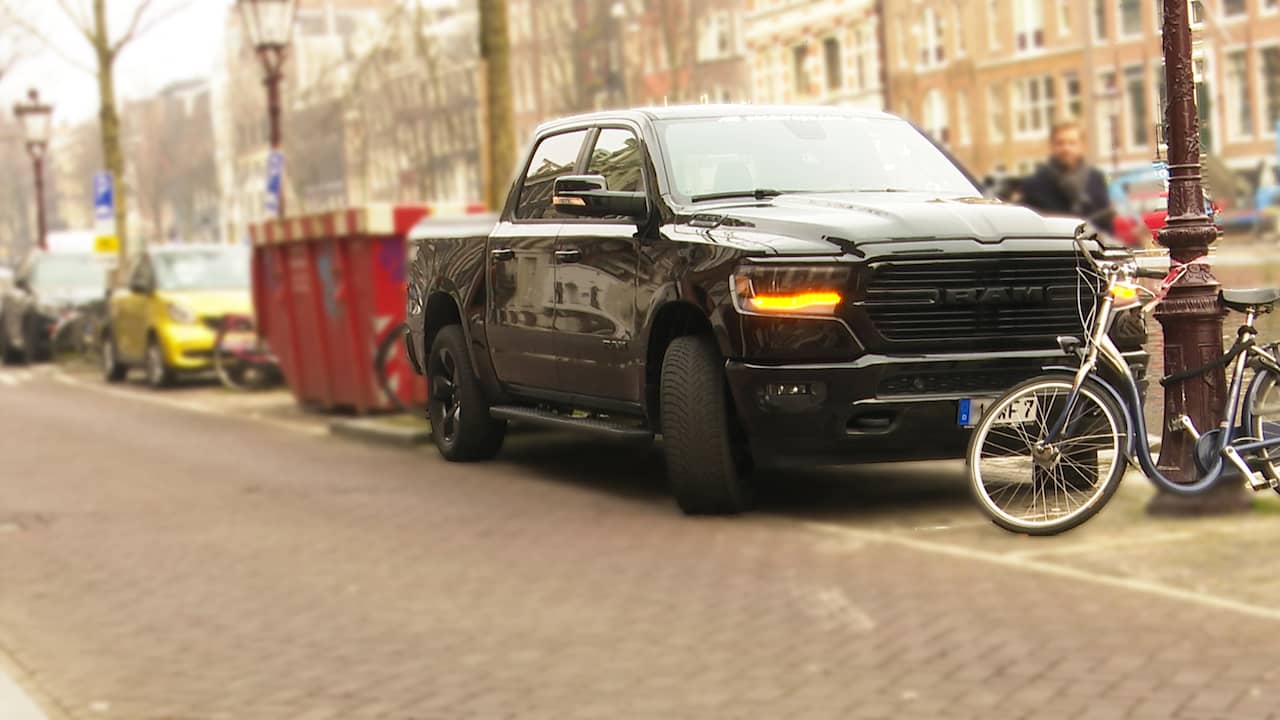 Beeld uit video: Pick-uptruck populair, maar kun je die in de stad parkeren?