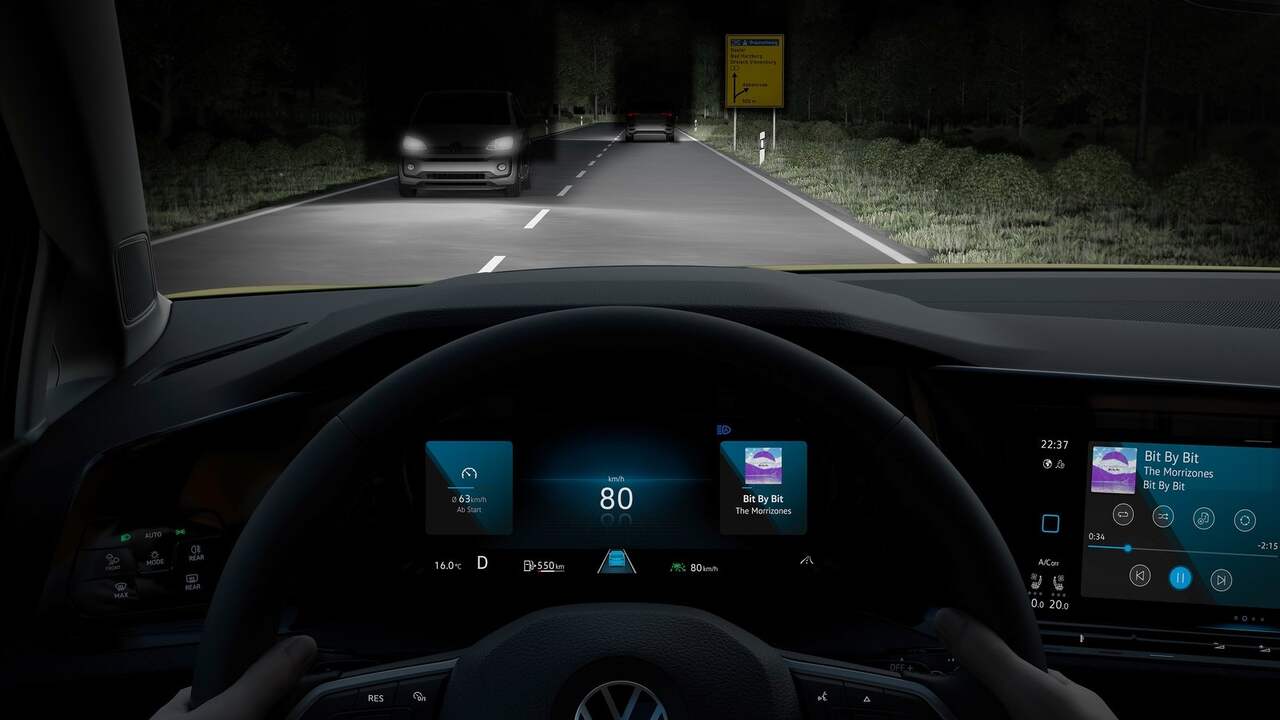 Alsnog behoefte aan grootlichtassistent? Je kan het bij Volkswagen achteraf activeren.