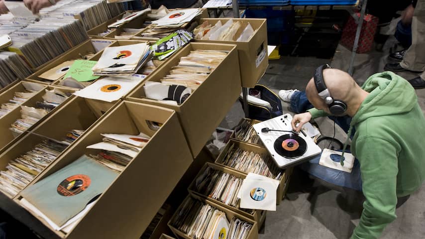 Muzieklabels klagen Internet Archive aan vanwege digitale 78 toerenplaten
