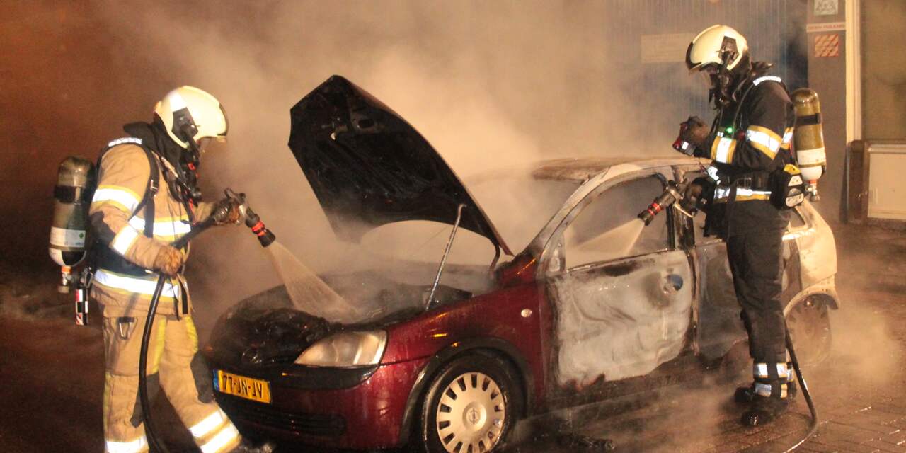 Vandaal probeert zelfde auto twee keer in brand te steken