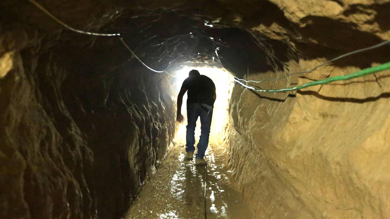 Israeli Military Begins Flooding Tunnels in Gaza, Uncertainty Over Hostages and Environmental Impact