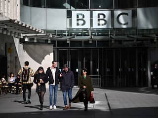 Vier nieuwslezeressen starten rechtszaak tegen BBC na verliezen baan