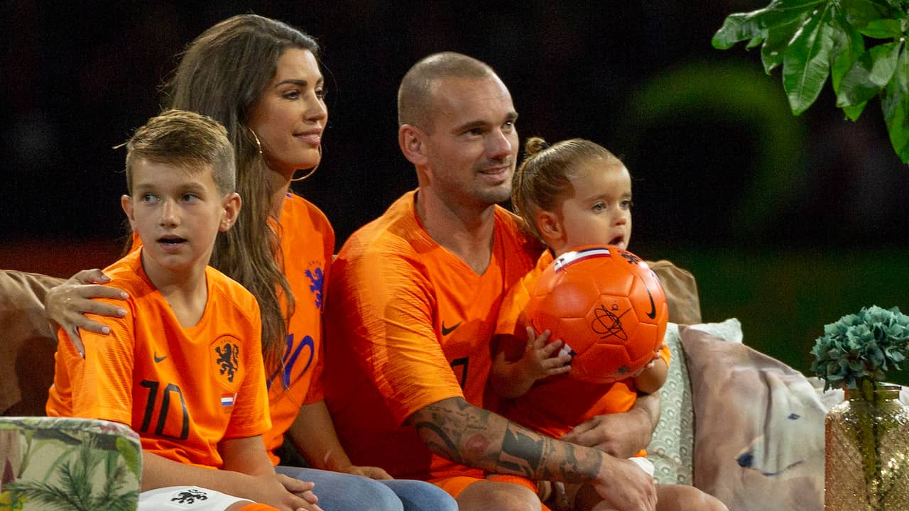 Wesley Sneijder non esce con la speranza di ricongiungersi con Yolanthe Cabau |  Maldicenza