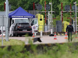 Klopjacht op ontsnapte crimineel Frankrijk gaat door, 2 agenten in levensgevaar