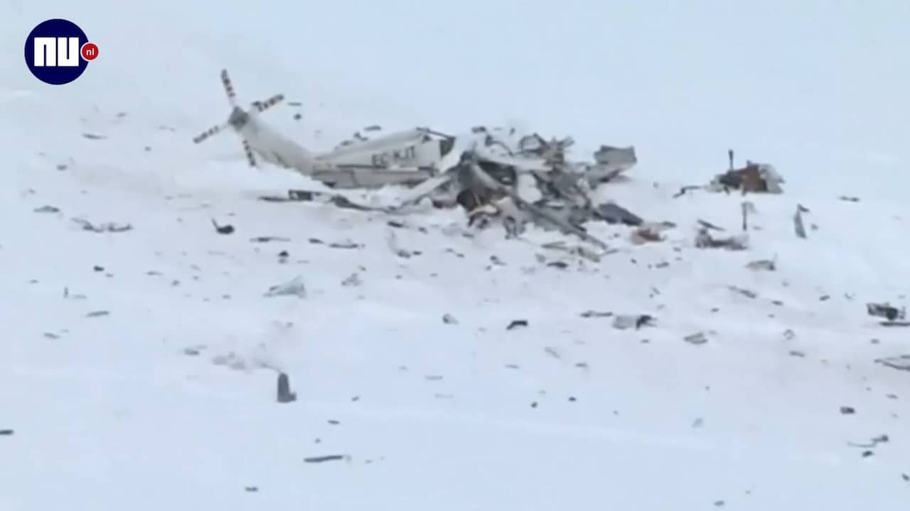 Beeld uit video: Zes doden na neerstorten reddingshelikopter in Midden-Italië