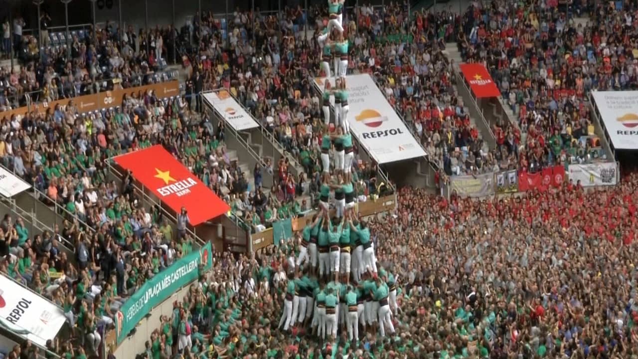 Catalanen proberen hoogste menselijke toren te maken