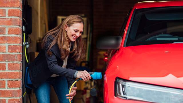 Netbeheerders denken ook dat de accu van elektrische auto's kan dienen als 'powerbank' voor het huis.