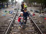 "We hebben informatie van onze Griekse collega's dat er opnieuw bussen onderweg zijn met vluchtelingen. Ze blijven komen", aldus een UNHCR-woordvoerder.