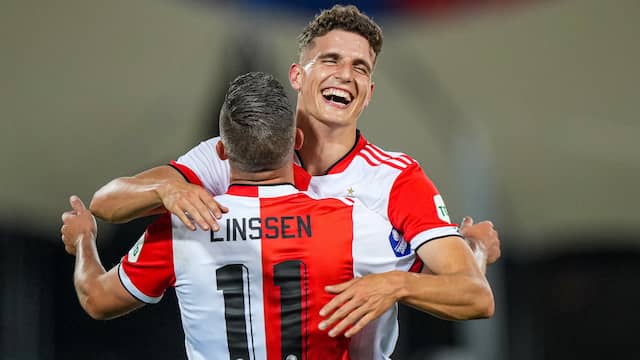 Guus Til nam de volledige productie van Feyenoord voor zijn rekening.