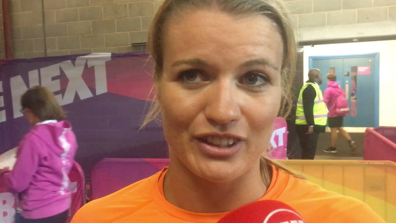 Beeld uit video: Schippers na WK-goud op 200 meter: 'Ik weet dat ik een vechter ben'