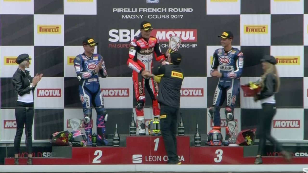 Van der Mark derde bij WK Superbike in Magny-Cours