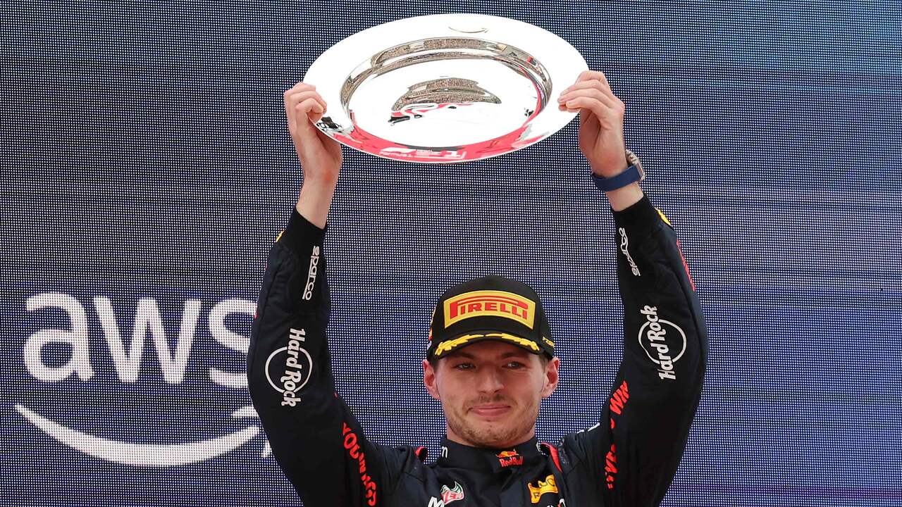 Beeld uit video: Samenvatting: Verstappen rijdt onbedreigd naar winst in Spanje