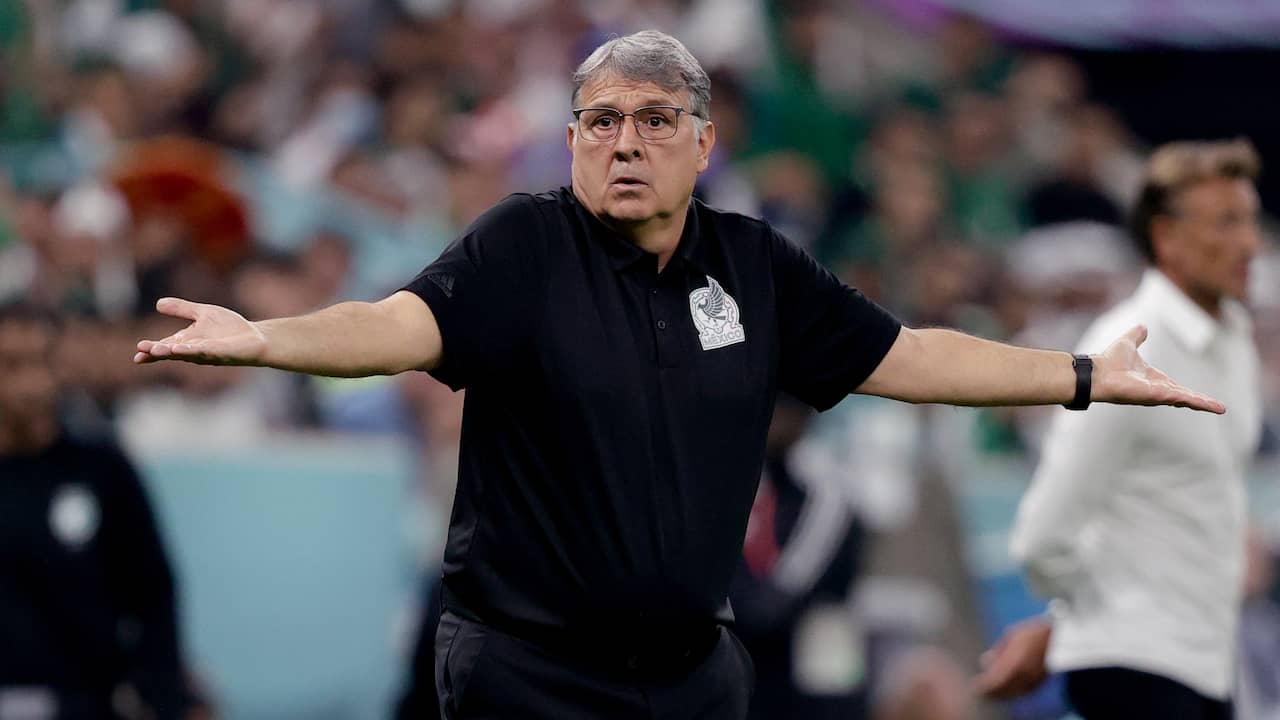 L’allenatore della nazionale del Messico annuncia la partenza dopo la rara uscita dalla fase a gironi della Coppa del Mondo |  Coppa del mondo di calcio