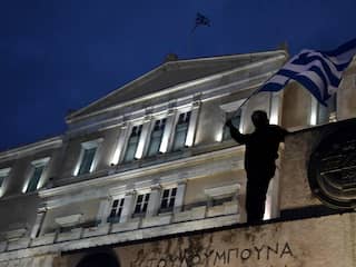 Grieks parlement stemt in met nieuwe bezuinigingen