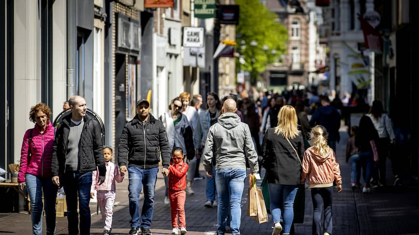 Nederlandse economie krimpt licht, maar dat 'geeft geen reden tot paniek'