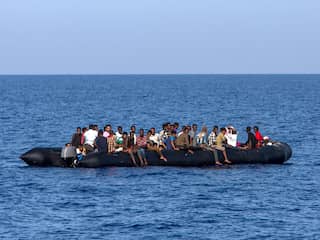Minder migranten per boot overgestoken naar Italië
