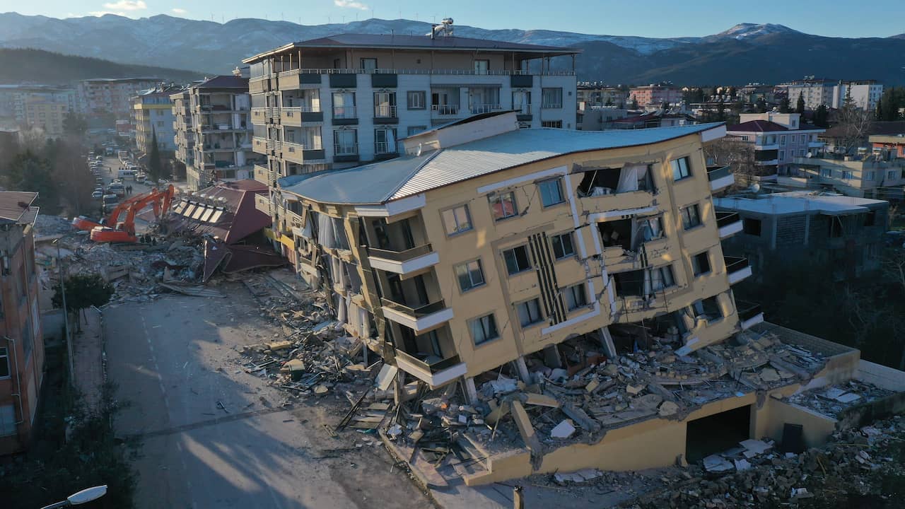Beeld uit video: Hoe worden gebouwen aardbevingsbestendig gebouwd?