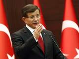 Volgens de Turkse premier Ahmet Davutoglu heeft Turkije het recht om te reageren als het luchtruim wordt geschonden.