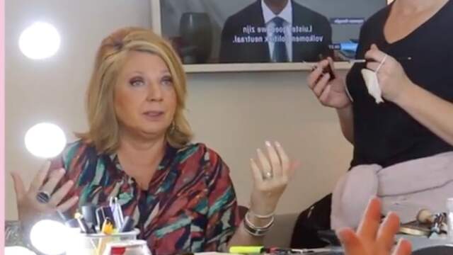 Beeld uit video: Loretta Schrijver onthult inhoud van haar kopje bij Koffietijd