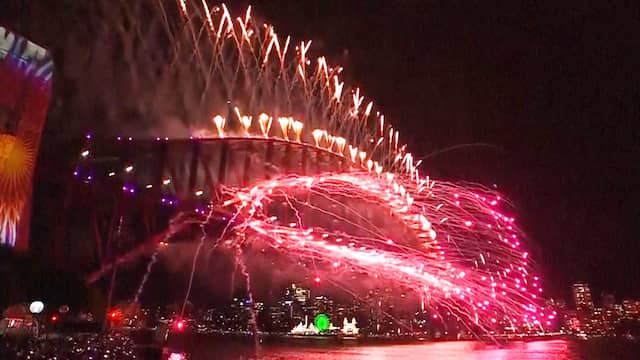 Beeld uit video: Australië en Nieuw-Zeeland luiden Nieuwjaar in met grote shows: