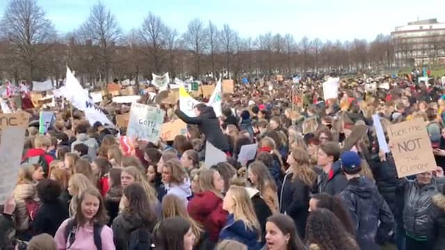 Beeld uit video: Duizenden scholieren komen samen voor Klimaatmars