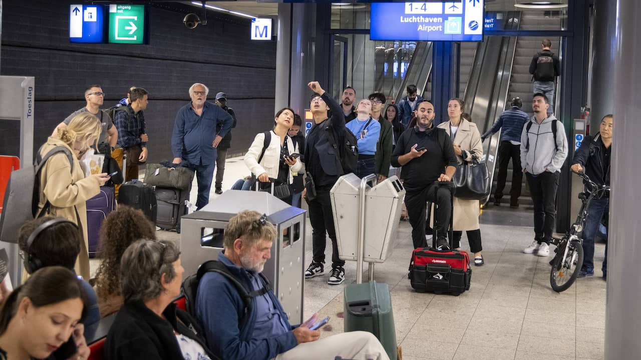 Schiphol Train Traffic at a Standstill Due to Collision: No Trains Running Until 6 PM