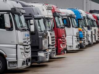 Aantal Nederlandse vrachtwagens daalt verder