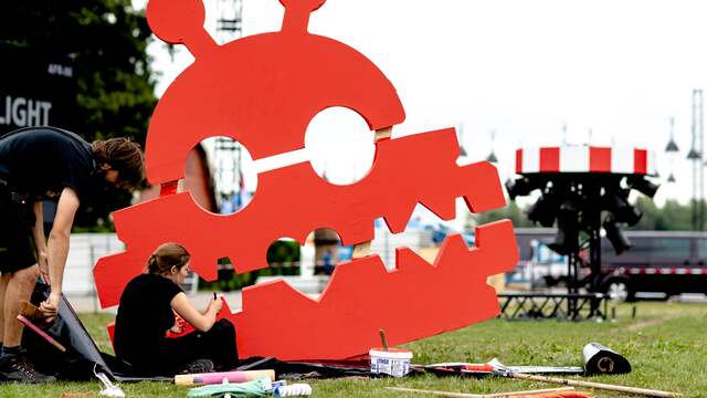 Lowlands voorlopig nog niet over op contactloos betalen