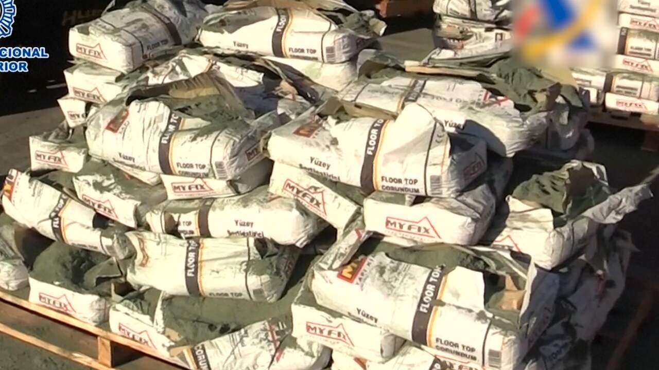 Politie ontdekt in cementzakken grootste Spaanse heroïnevangst ooit