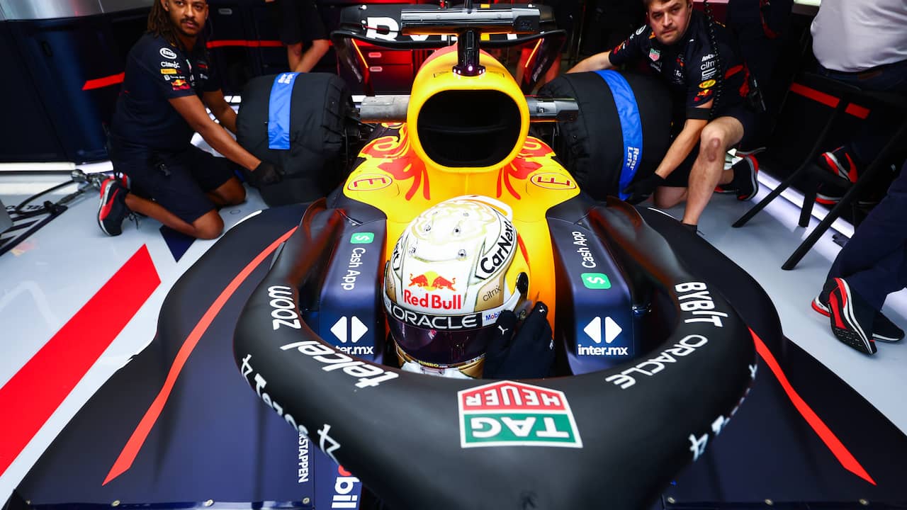 Макс Верстапен ще влезе в Red Bull с двигател на Honda до 2026 г.