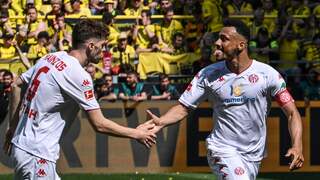 Dortmund met 0-2 achter door treffer Onisiwo