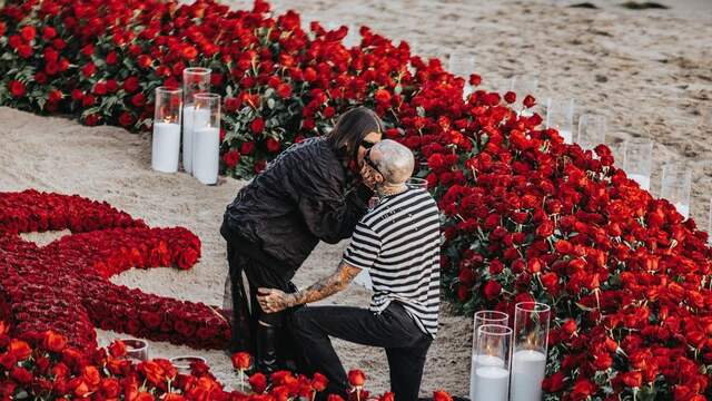 Kardashian en Barker zijn al jaren vrienden, maar hebben sinds een jaar een relatie. Foto: Instagram/Kourtney Kardashian